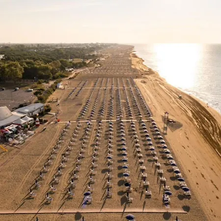 Charming Coastal In Bibione